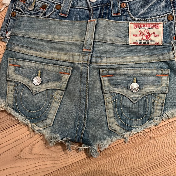 True religion shorts - Picture 3 of 3